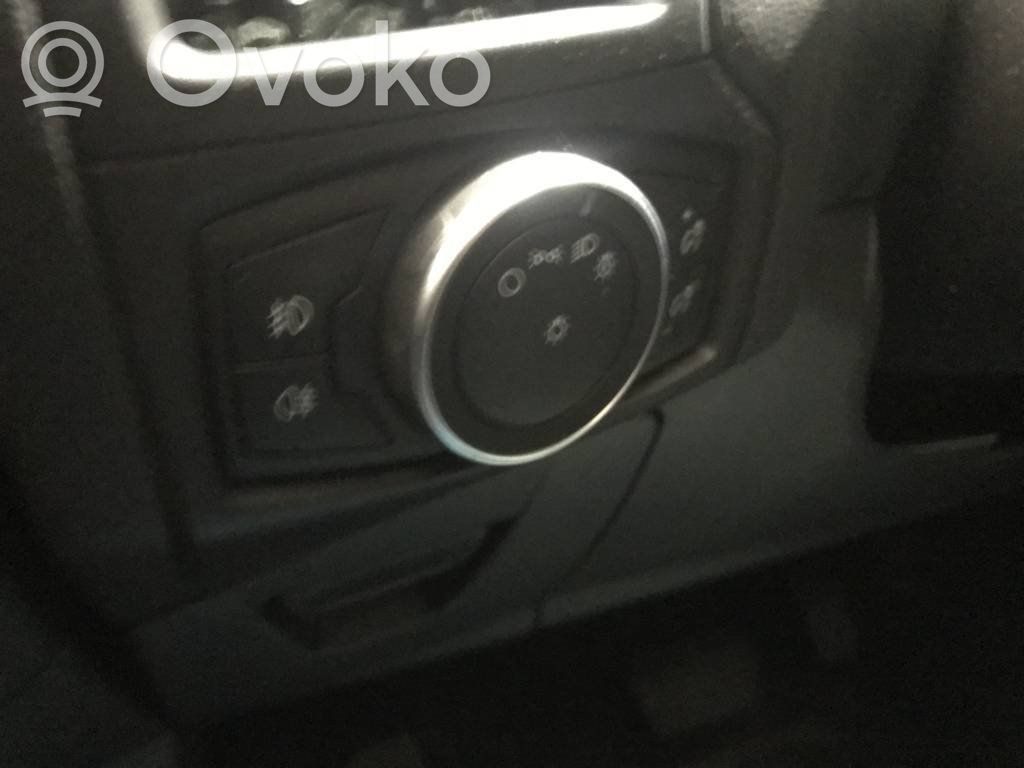 Ford Focus Light switch 