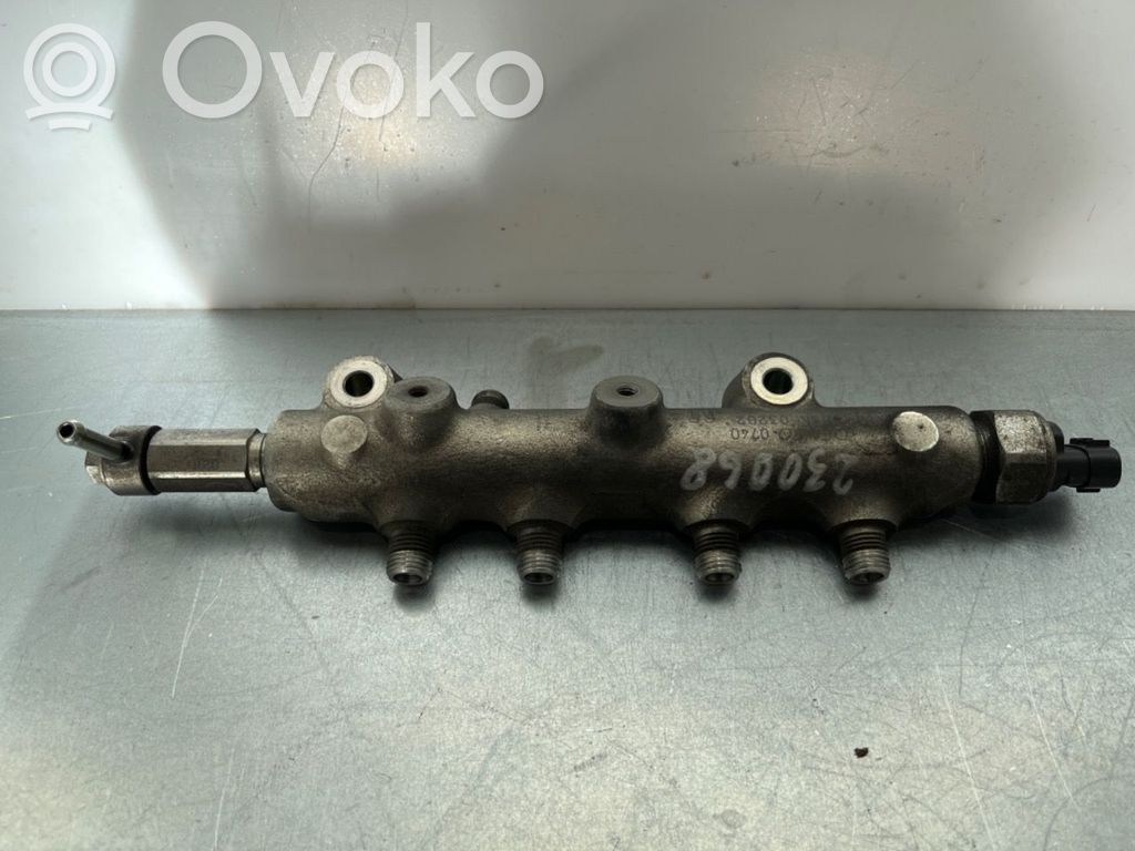 Mazda 6 Fuel distributor 