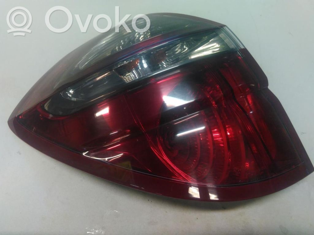 Subaru Legacy Aizmugurējais lukturis virsbūvē 