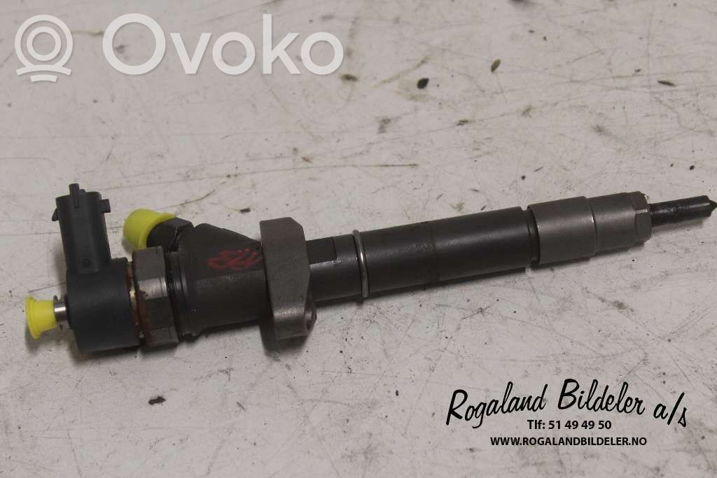 Opel Vivaro Inyector de combustible 