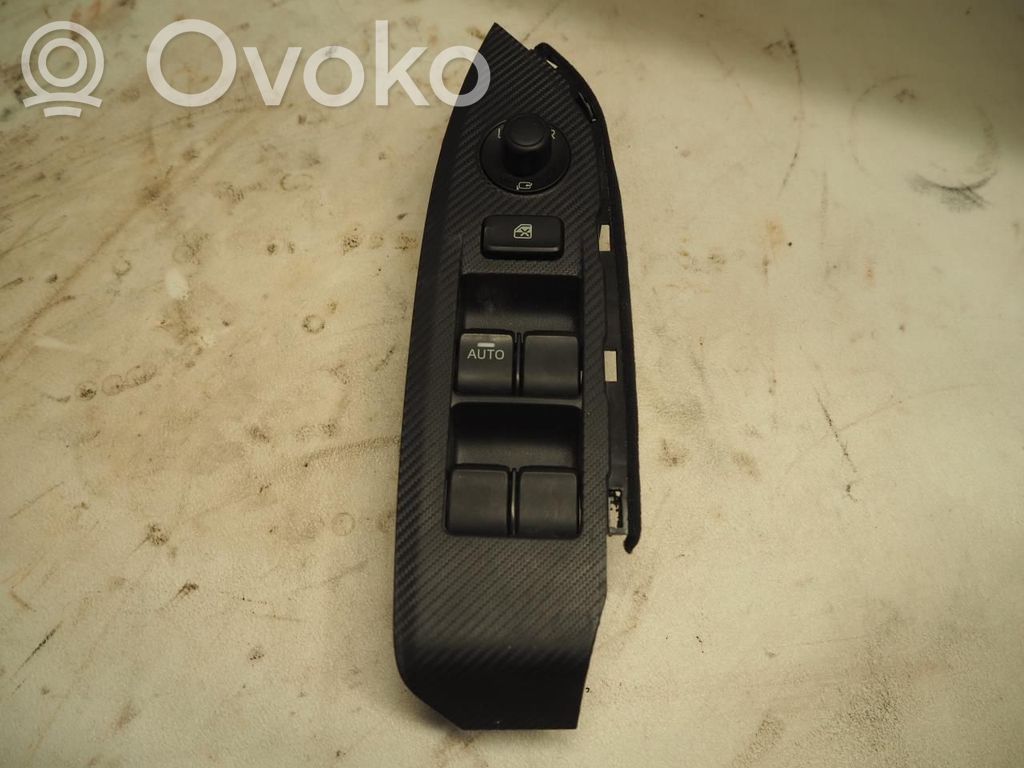 Mazda CX-3 Electric window control switch 