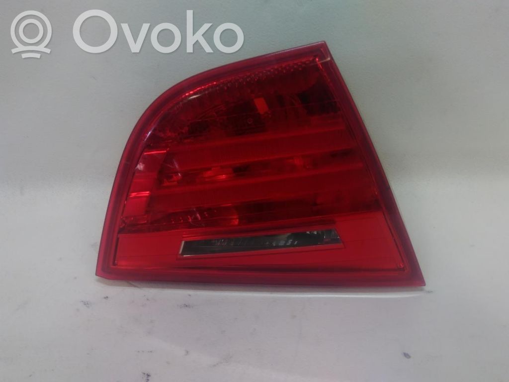 BMW 3 E90 E91 Aizmugurējais lukturis virsbūvē 