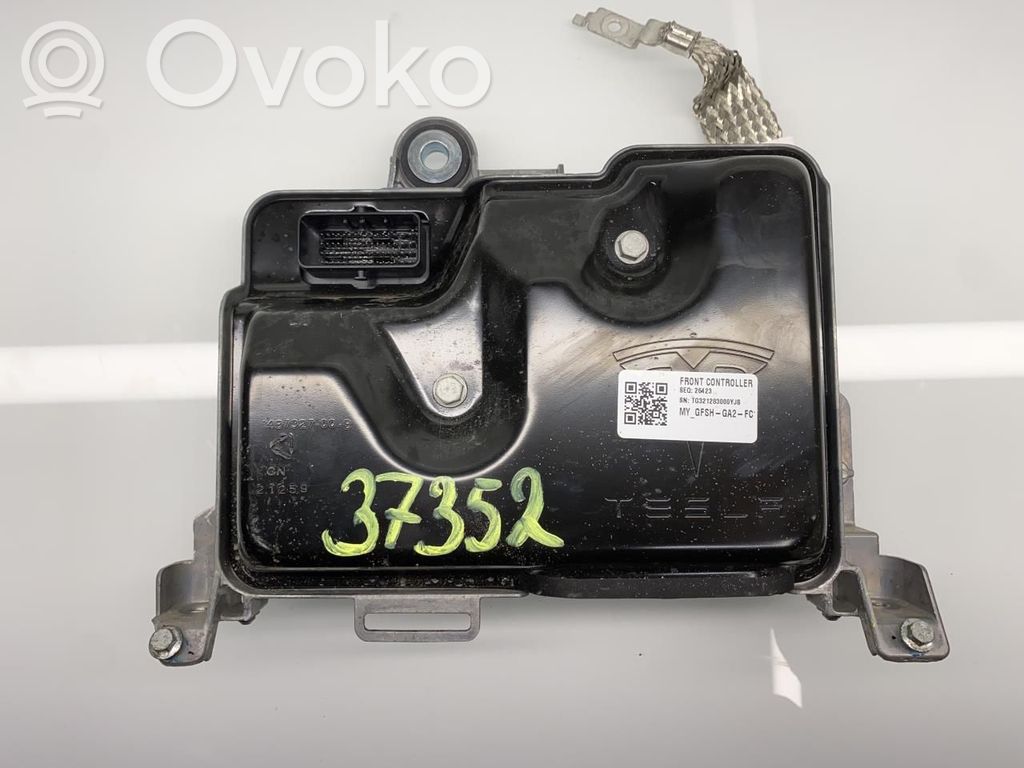 Tesla Model Y Central body control module 