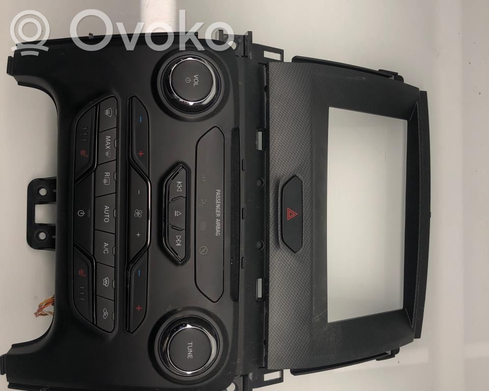 Ford Ranger Climate control/heater control trim 