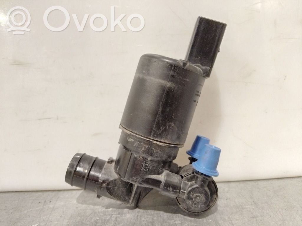 Volvo V60 Windscreen/windshield washer pump 
