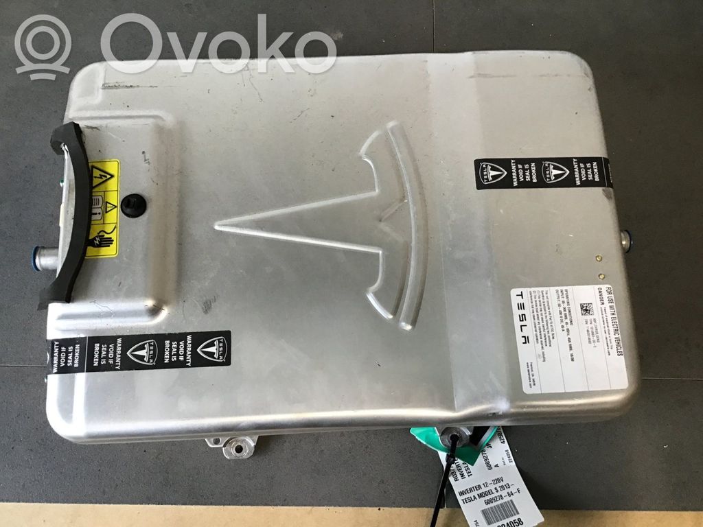 Tesla Model S Inversor/convertidor de voltaje 