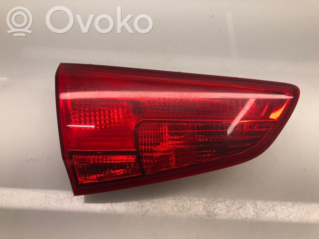 KIA Ceed Aizmugurējais lukturis virsbūvē 