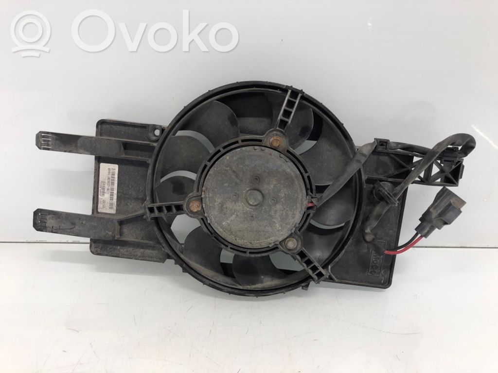 Ford Focus Elektrinis radiatorių ventiliatorius 