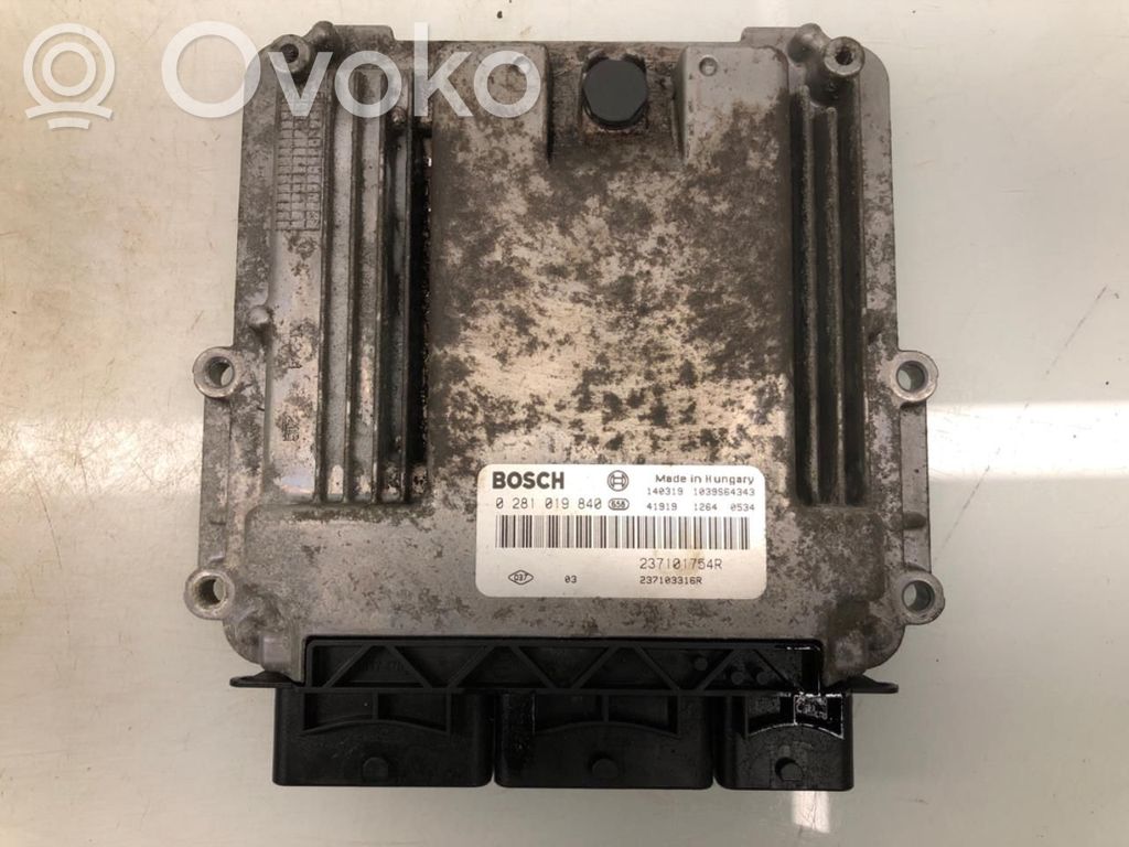 Opel Vivaro Engine control unit/module ECU 