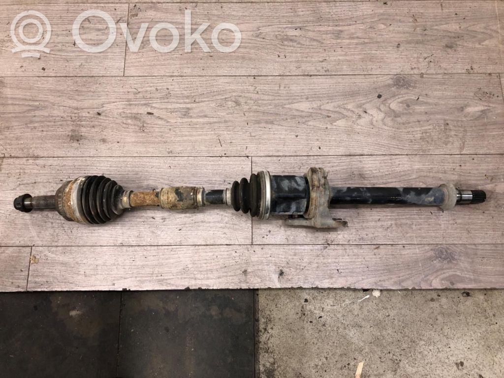 Toyota Corolla E120 E130 Priekinis pusašis 