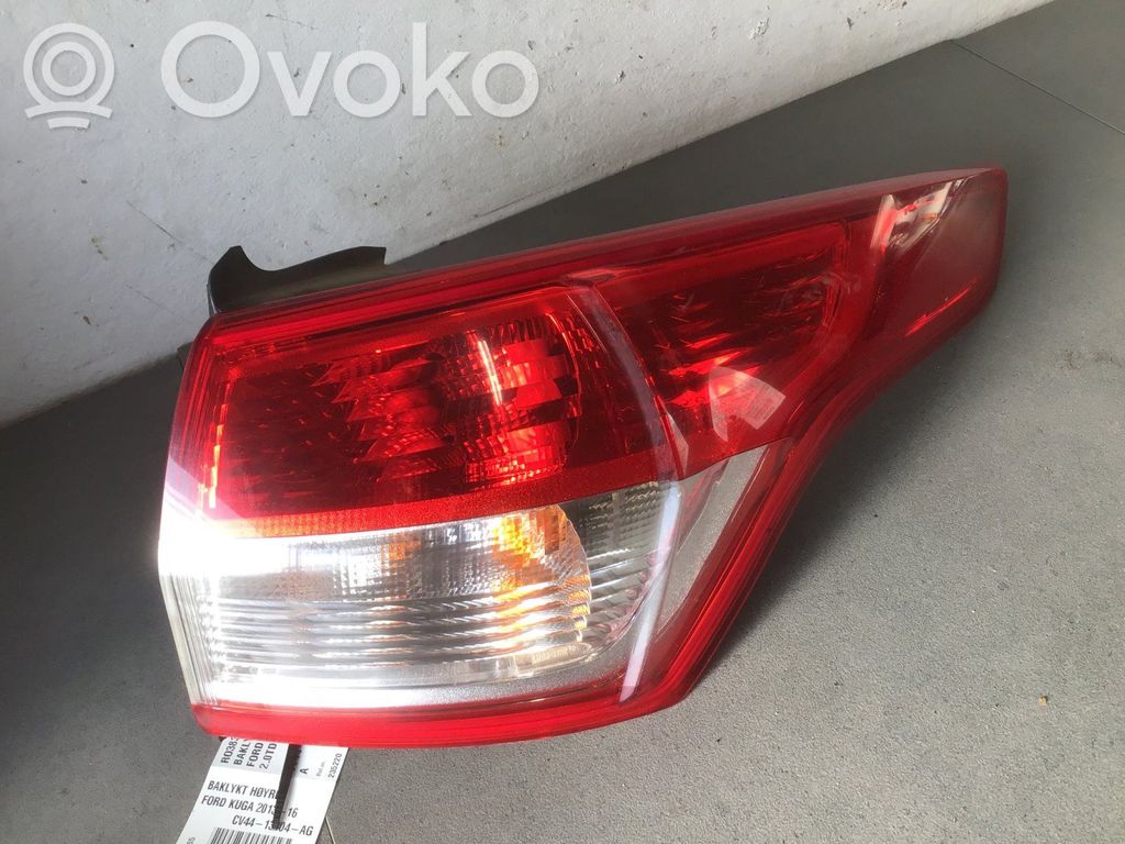 Ford Kuga II Galinis žibintas kėbule 