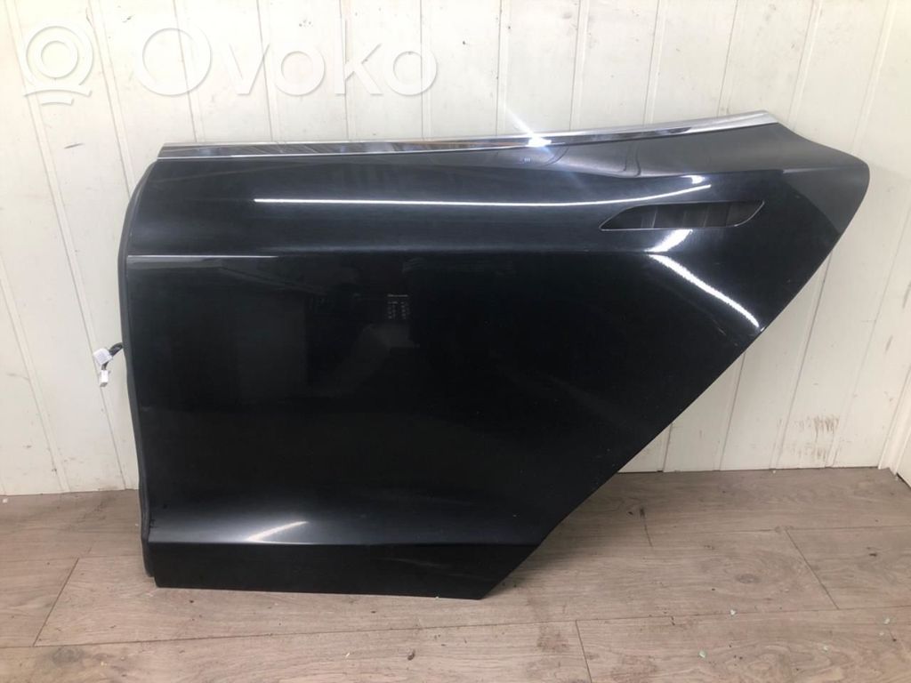 Tesla Model S Galinės durys 