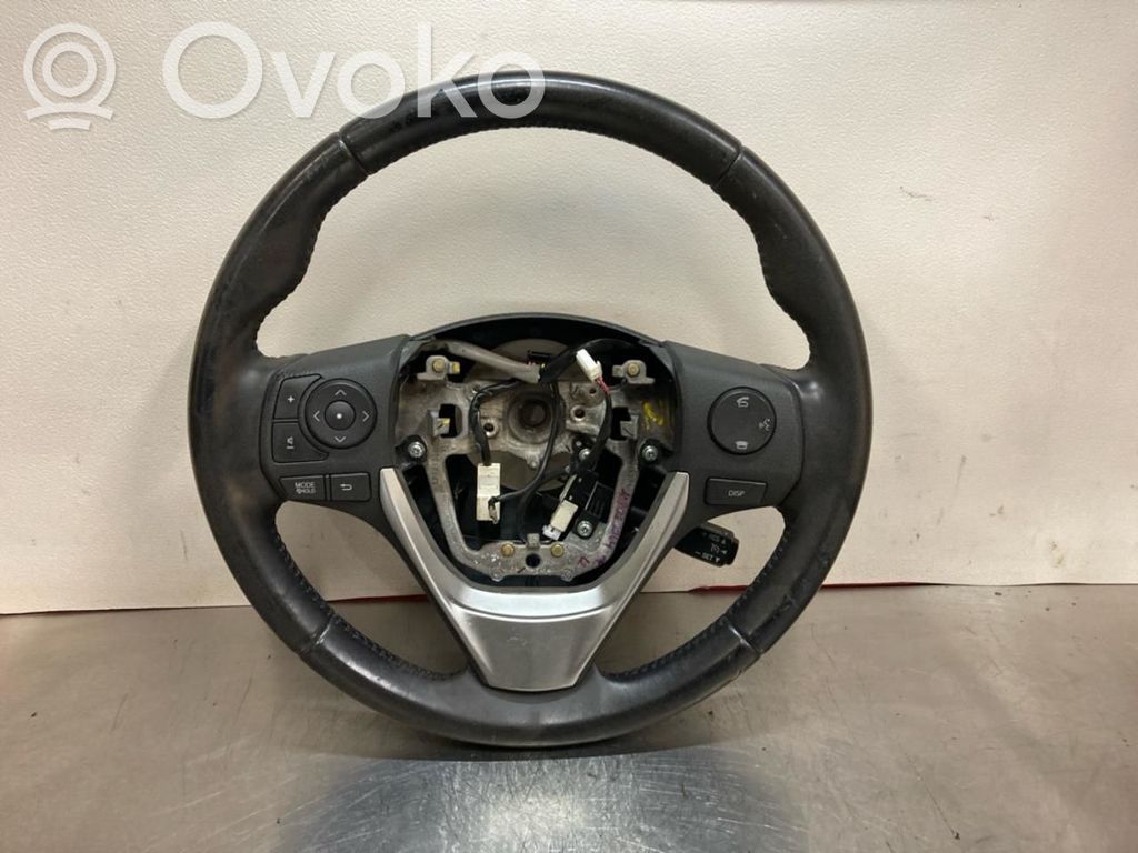 Toyota Auris E180 Ohjauspyörä 