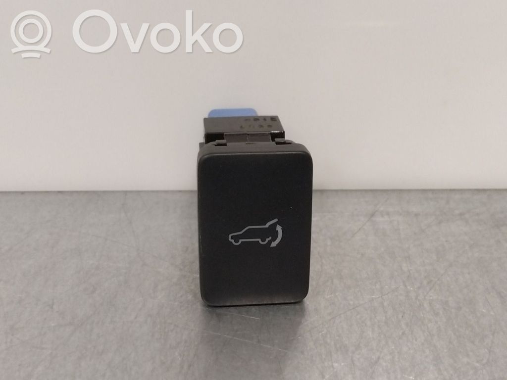 Mitsubishi Outlander Tailgate opening switch 