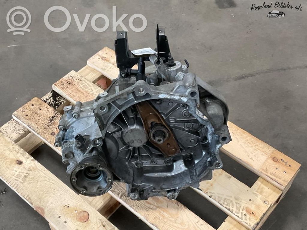 Manualna 6-biegowa skrzynia biegów   02U300050P,02U300050H,02U300050H,02U300050H,02U300050P,MTH