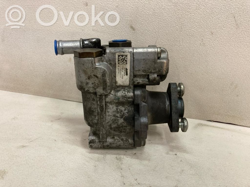BMW 5 E60 E61 Power steering pump 