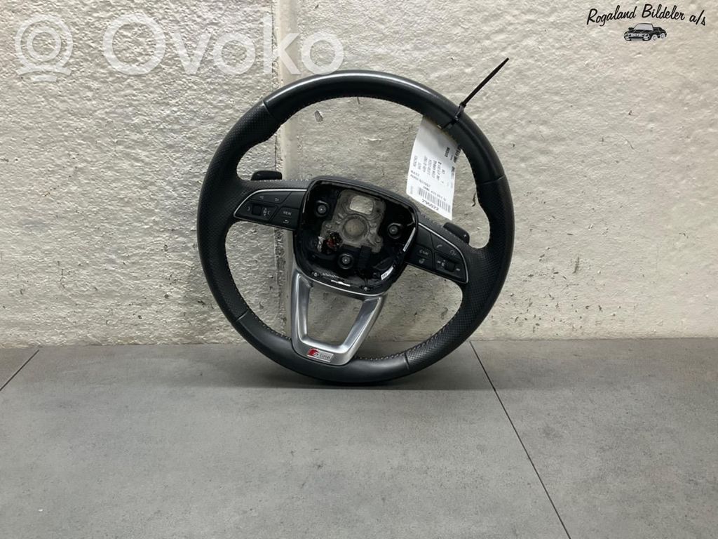 Audi Q7 4M Ohjauspyörä 