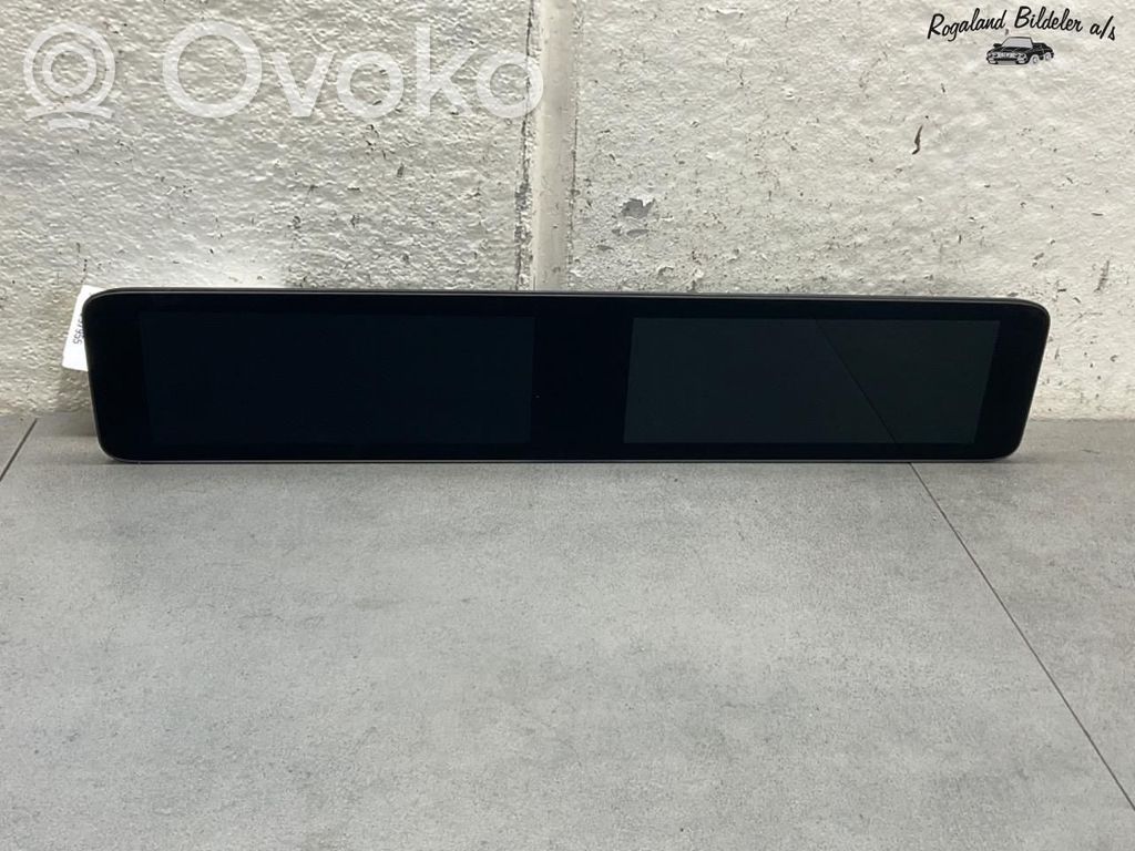 Mercedes-Benz EQC Vitezometru (grup de instrumente) 