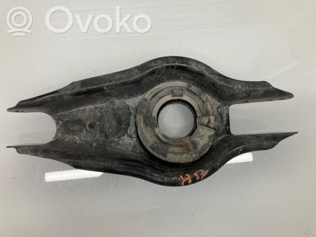 Tesla Model Y Рычаг 