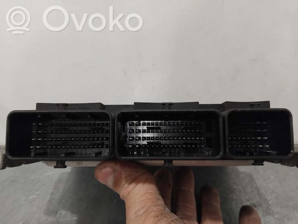 Opel Vivaro Engine control unit/module ECU 