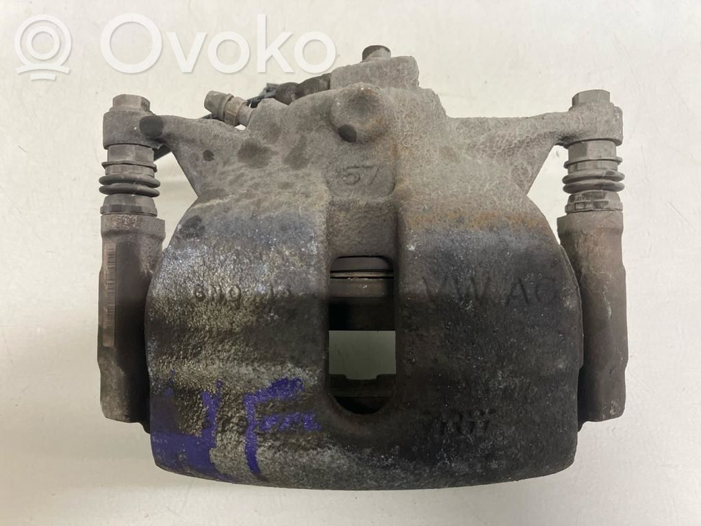 Etujarrusatula   8V0615124,8V0615124
