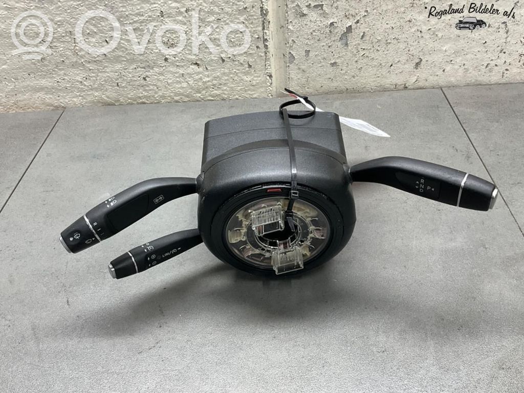 Mercedes-Benz C W205 Interruptor de control multifunción 
