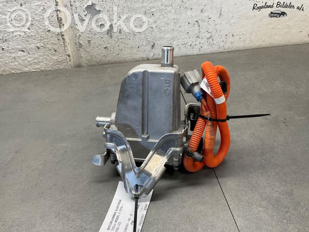 Tesla Model X Electric engine pre-heating system (optional) 