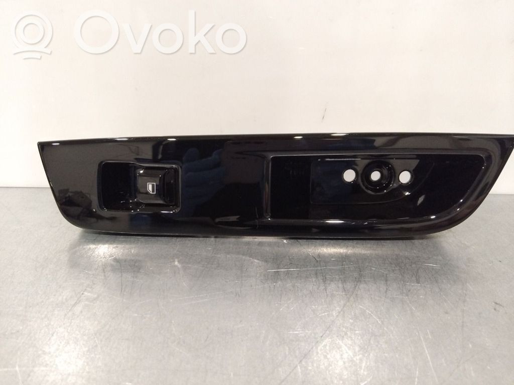 Electric window control switch   11129168,11129168