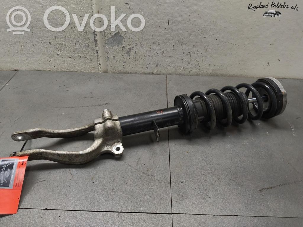 BMW 5 G30 G31 G38 Amortyzator osi przedniej ze sprężyną