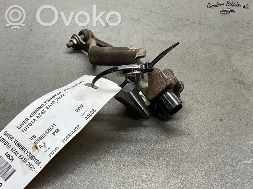 Toyota bZ4X Senzor înălțime suspensie față pneumatică 