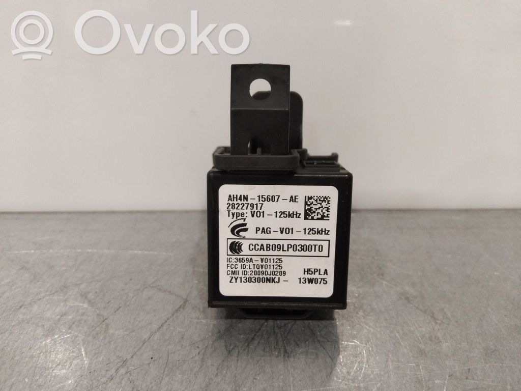 Volvo V40 Ignition lock 