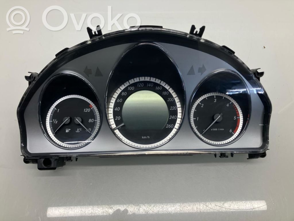 Mercedes-Benz GLK (X204) Vitezometru (grup de instrumente) 