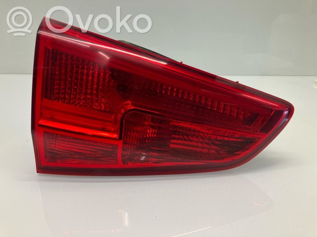 KIA Ceed Aizmugurējais lukturis virsbūvē 