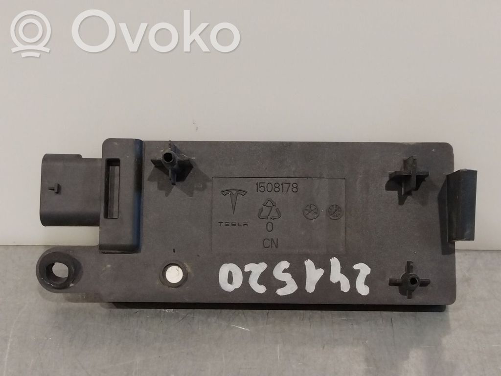 Tesla Model Y Bluetooth modulis 