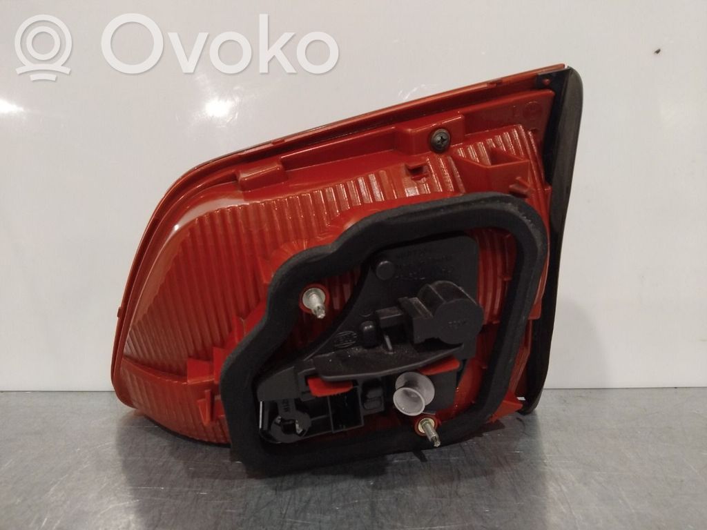 Volkswagen Touran II Luci posteriori