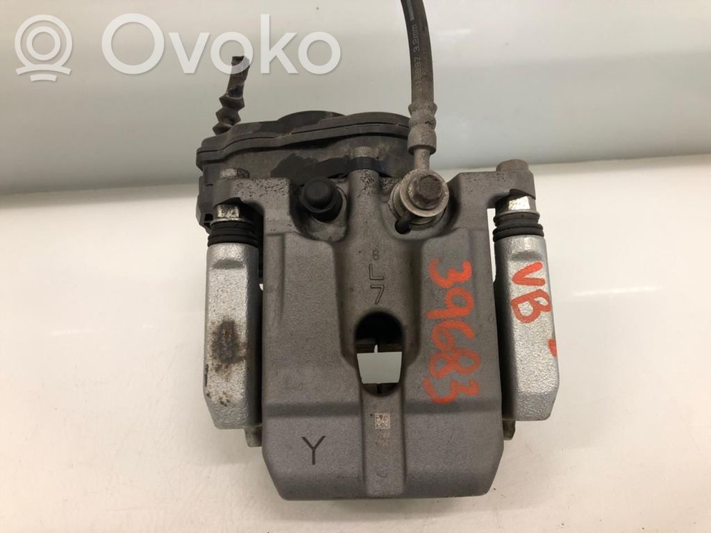 Tylny zacisk hamulcowy   D40105MP1A,D40105MP0A,D40105MP0A,D40105MP1A