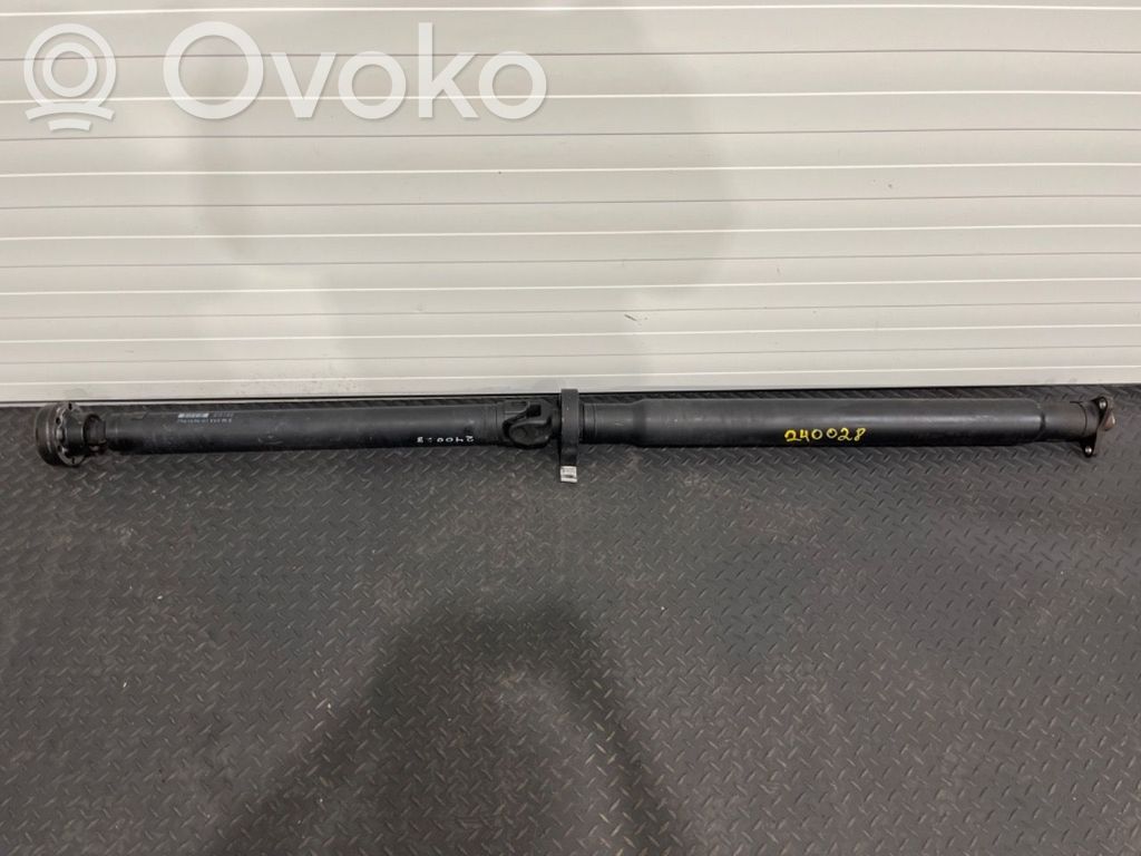 BMW 5 E60 E61 Kardanas komplekte 
