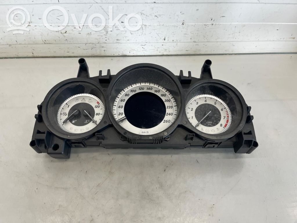 Mercedes-Benz C W204 Tachimetro (quadro strumenti)