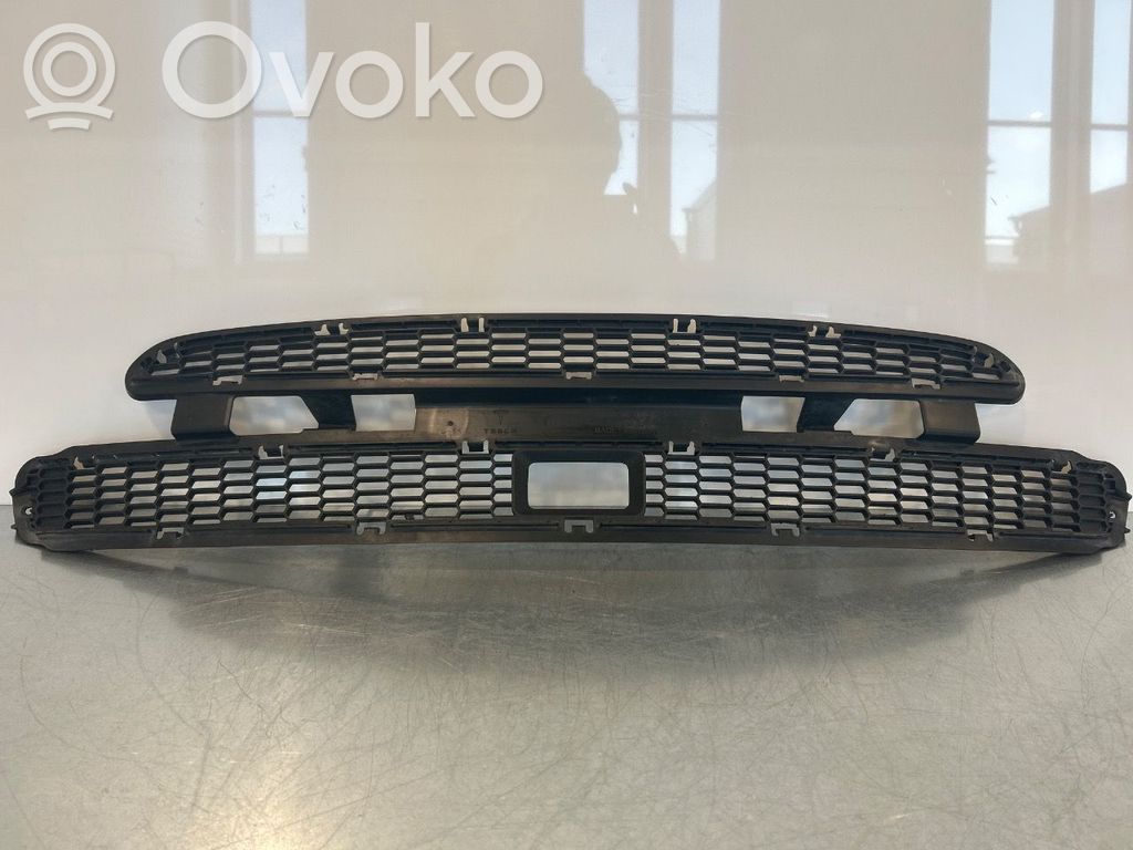 Tesla Model S Front grill 