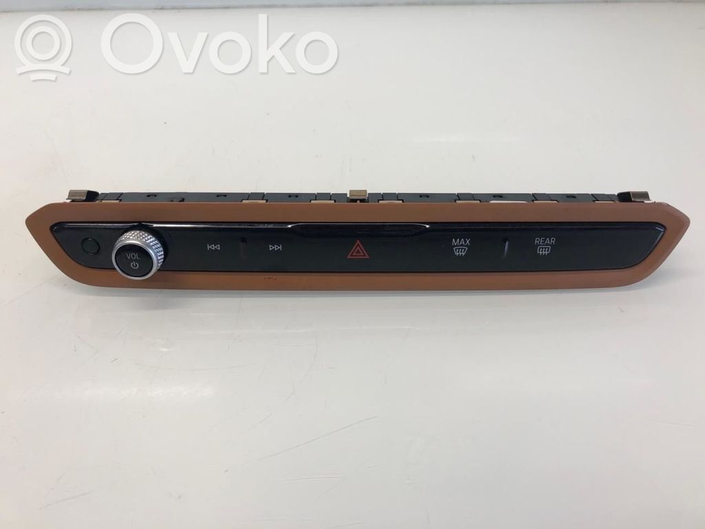 BMW i4 Unidad central de control multimedia 