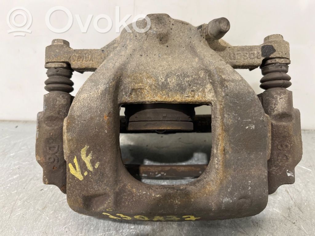 Toyota Avensis T270 Bremssattel vorne 