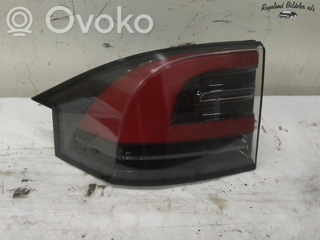 Tesla Model X Rear/tail lights 