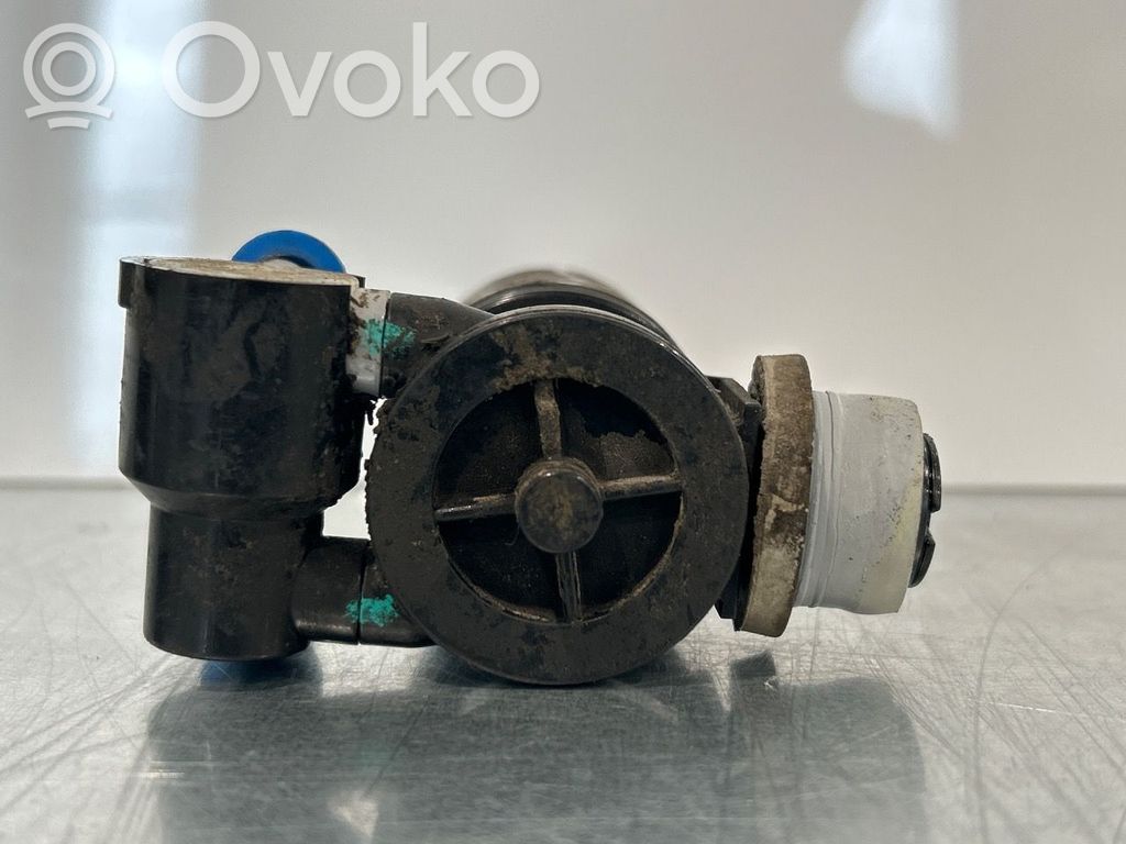 Ford Fiesta Windscreen/windshield washer pump 