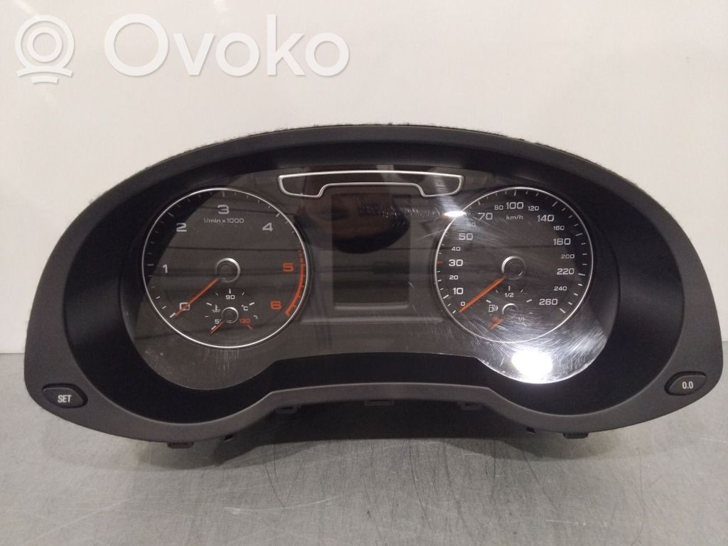 Audi Q3 8U Licznik / Prędkościomierz 