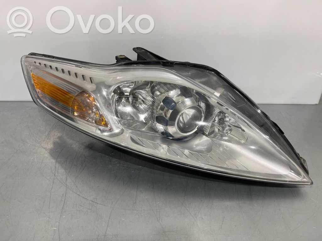 Ford Mondeo MK IV Lampa przednia 