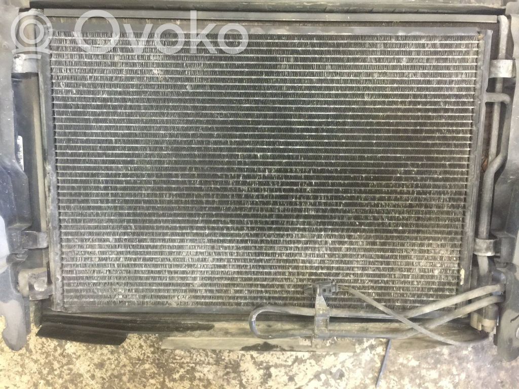Audi A4 S4 B6 8E 8H Radiatore di raffreddamento 
