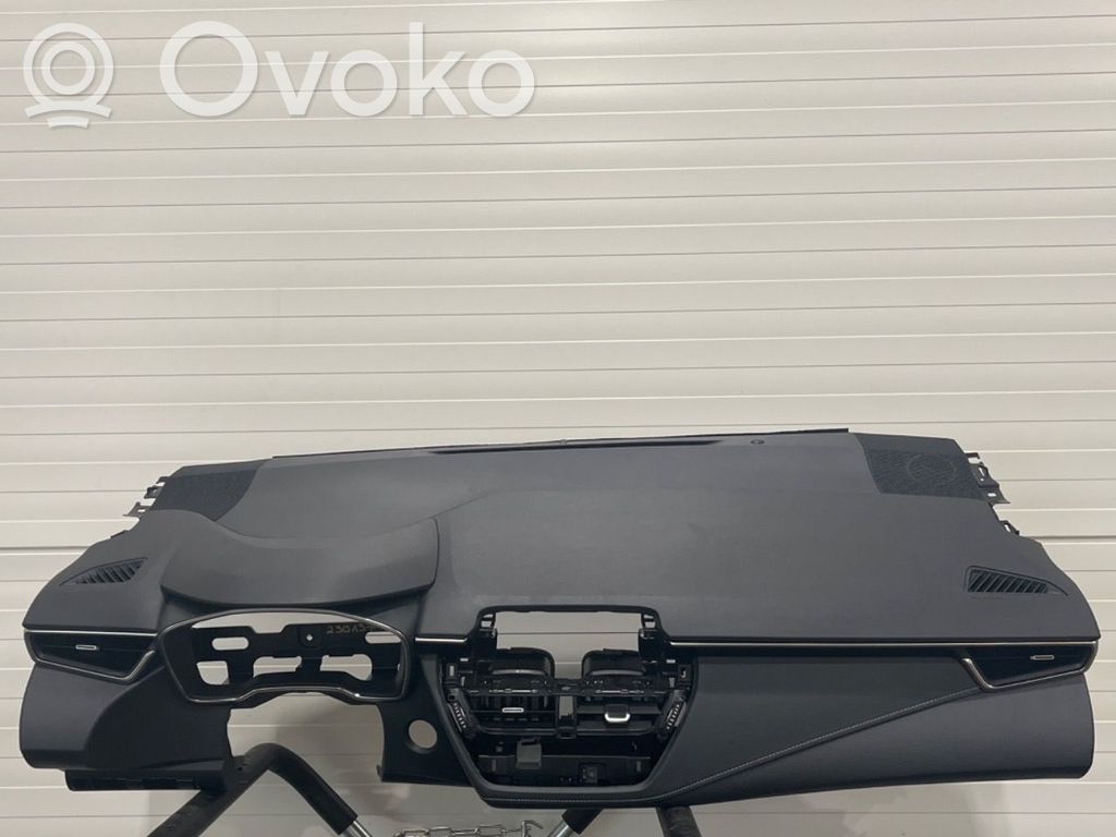 Toyota Corolla E210 E21 Панель 