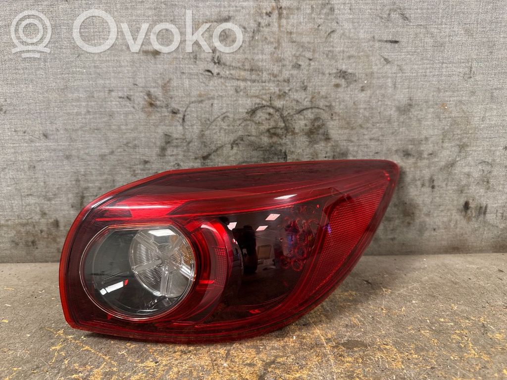 Mazda 3 III Luz trasera/de freno 