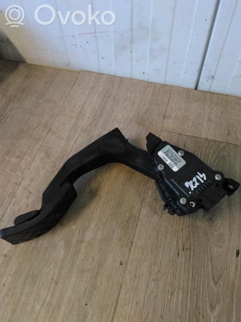 Akceleratoriaus pedalas   4E1723523F,F30015701,4E1723523G,4E1723523F,4E1723523G,F30015701