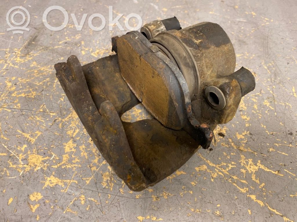 Bremssattel vorne   AV612B302AA,1682876,1682876,AV612B302AA
